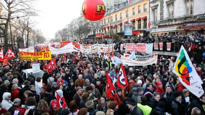 G. Dunkel — 400,000 workers hit the streets in France