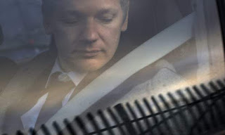 Catte: Off-Guardian - Craig Murray: the Guardian tells “deliberate lies” about Assange and alleged Russia ties